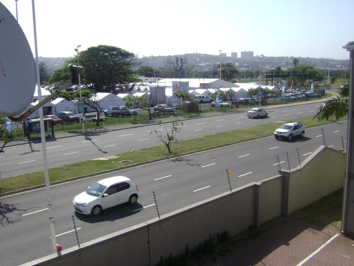 North Beach Durban Apartments Εξωτερικό φωτογραφία